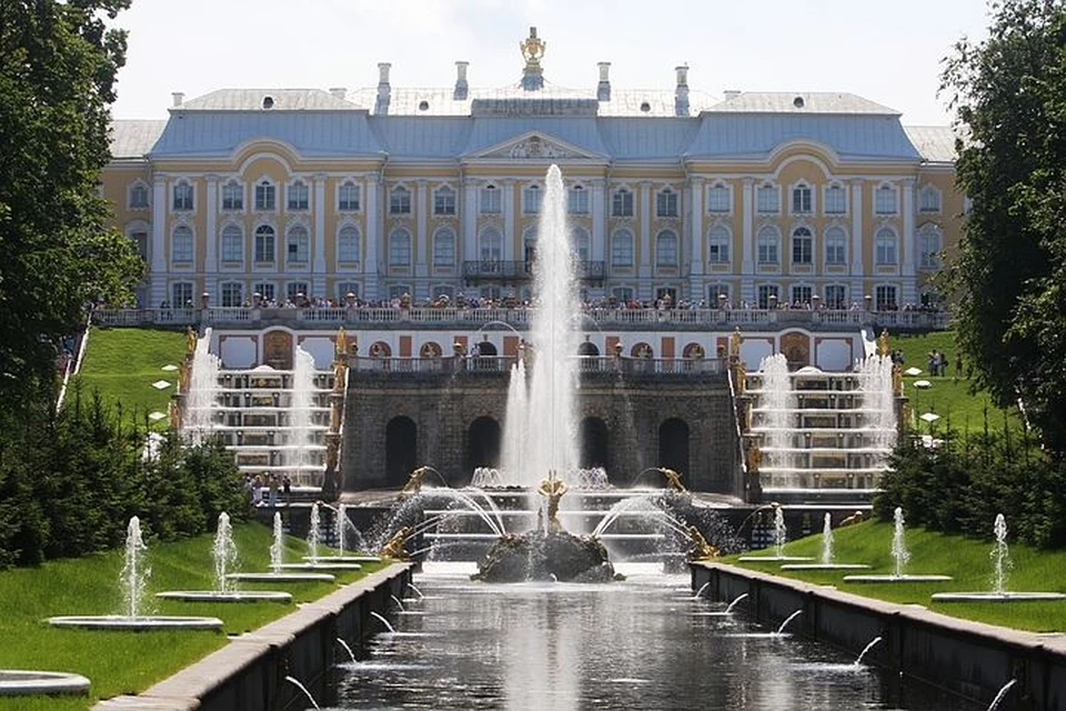 В мае в Петергофе запустят знаменитые фонтаны