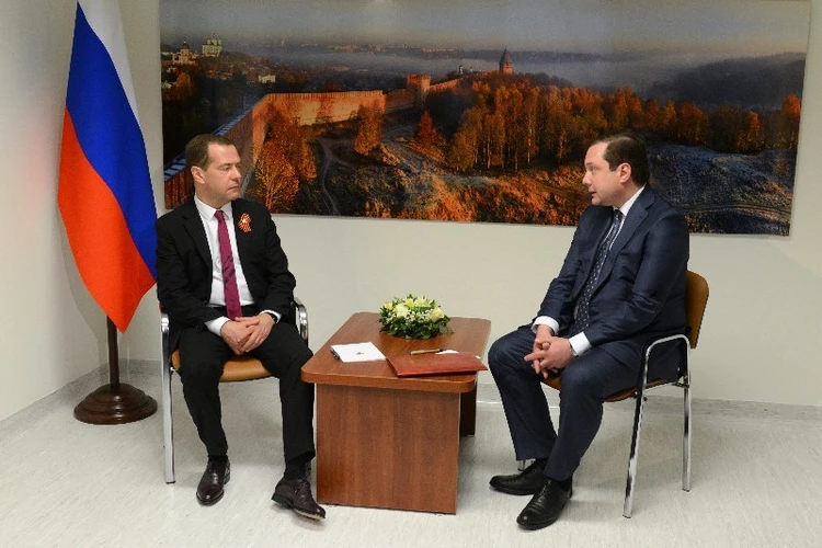 Губернатор Смоленской области встретился с премьер-министром Дмитрием Медведевым