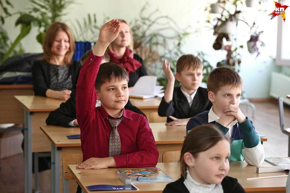 В новом учебном году химии станет меньше, а математики с физикой - больше