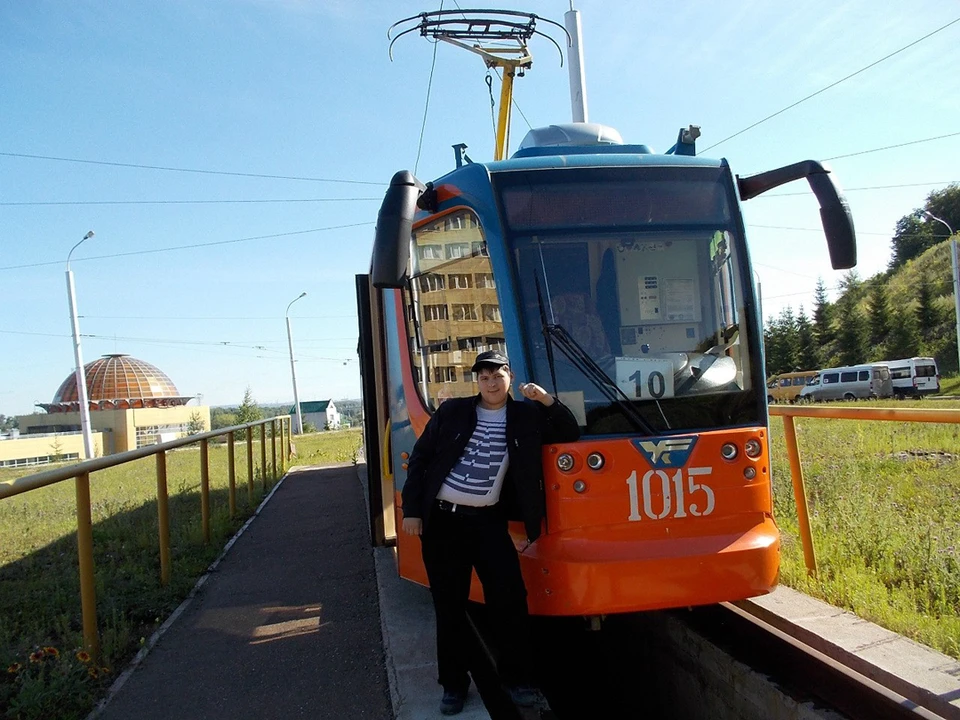 Денис досконально знает, как устроен трамвай. Фото: из архива Дениса Курманова.
