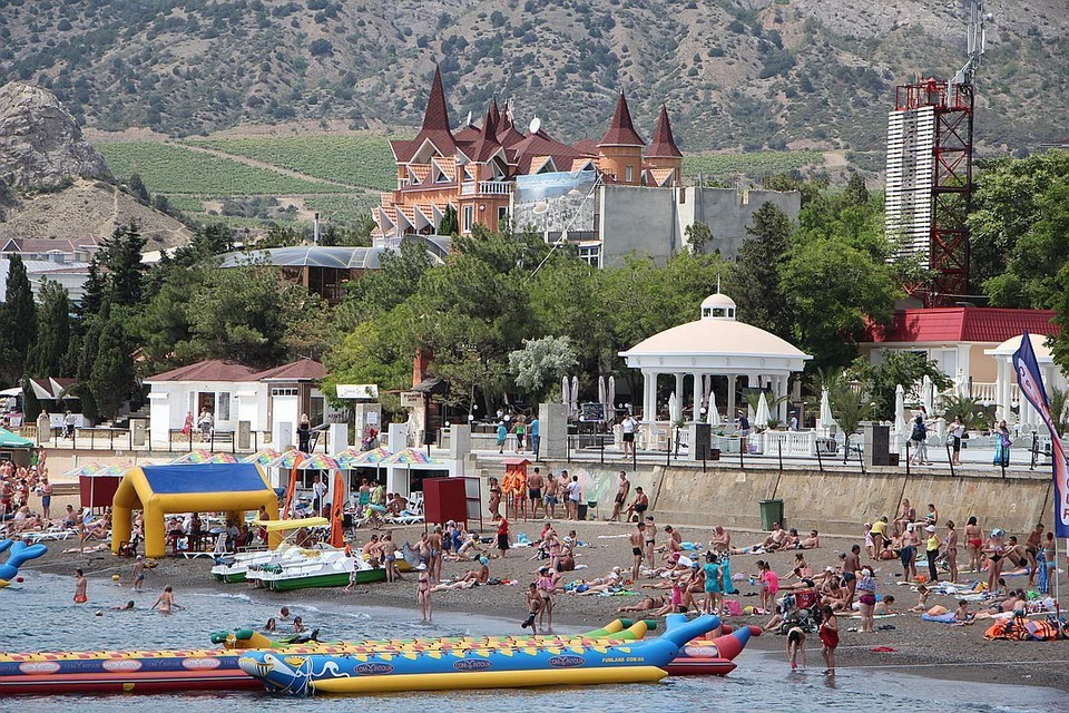С начала года Крым посетили 750 тысяч туристов.