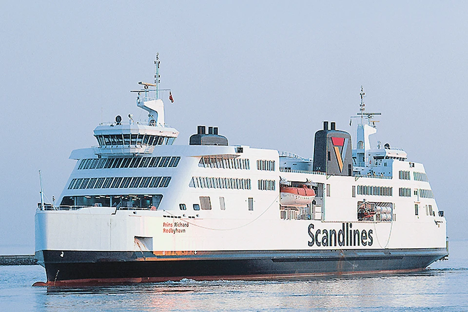 Паром длиной. Scandlines. Паром из Швеции в Данию. Паром из Германии в Швецию. Паром оваяпереправа Дания.