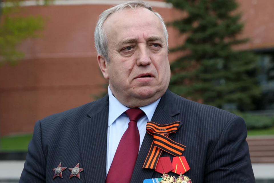 Это агония, патриотический зуд и желание засветиться, - объяснил "Комсомолке" член Совфеда Франц Клинцевич
