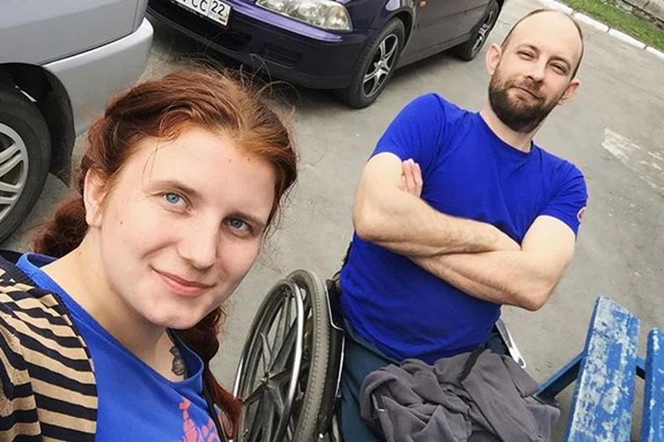 Татьяна и Александр Костенко проживают в Центральном доме-интернате, и выехать куда-то по делам зачастую для них настоящее испытание