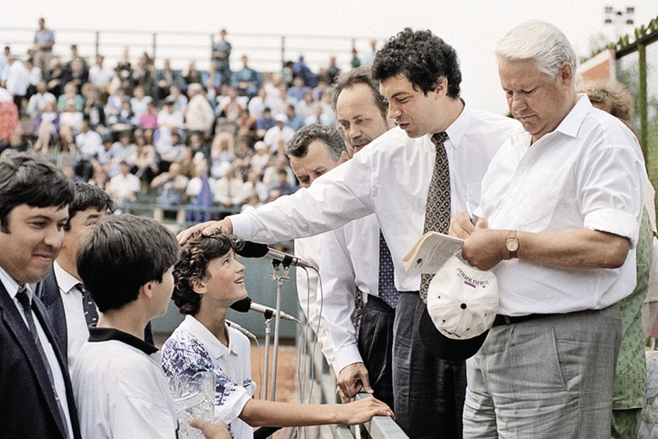 Ельцину нравился Немцов. Одно время он даже называл его своим преемником. Фото: Дмитрий ДОНСКОЙ/РИА Новости