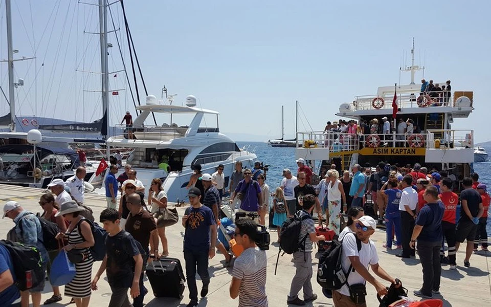 Мощное землетрясение магнитудой 6,7 балла произошло на популярном турецком курорте Бодрум и греческом острове Кос в ночь на пятницу, 21 июля.