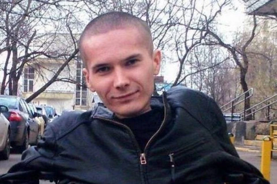 28-летний москвич Антон Мамаев страдает редким врождённым заболеванием – спинальной мышечной атрофией.