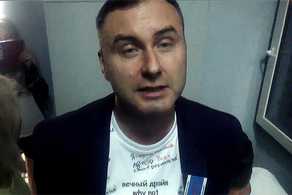 Михаил Козлов заявил: "Правоохранительные органы Российской Федерации должны как-то отреагировать на этот демарш белоруской милиции". Кадр из видео очевидца задержания.