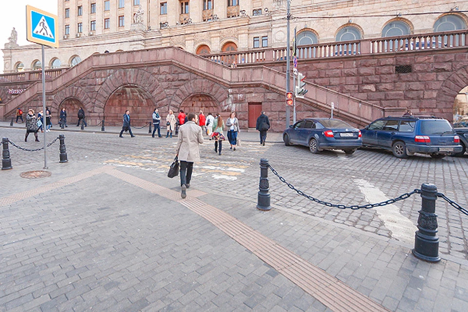 На Кудринской площади вся историческая брусчатка возвращена на место. ФОТО mos.ru
