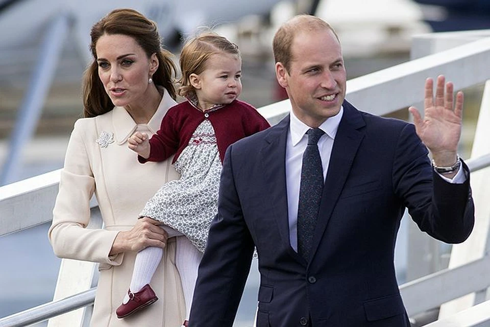 Герцог и Герцогиня Кембриджские ждут третьего ребенка. На фото - с дочкой Шарлоттой.