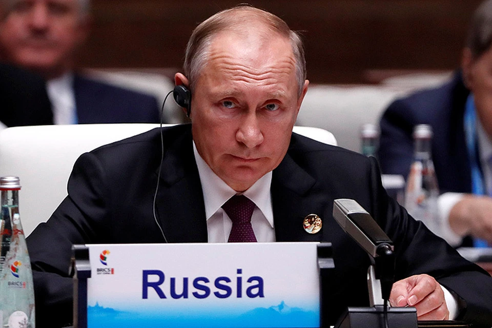 Владимир Путин во время выступления на саммите БРИКС в Сямэне.