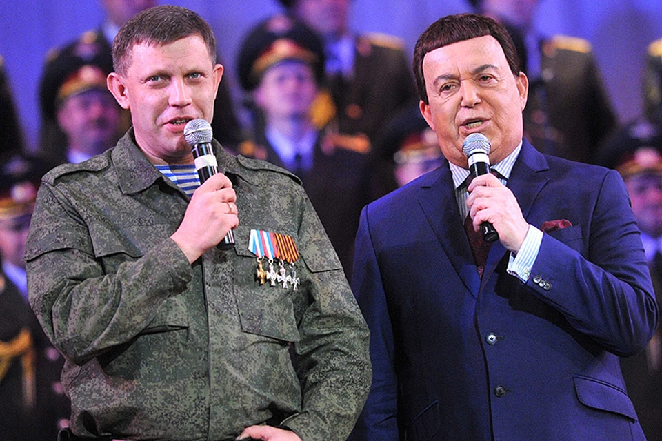 Александр Захарченко и Иосиф Кобзон на концерте в Донецке, осень 2014 года.