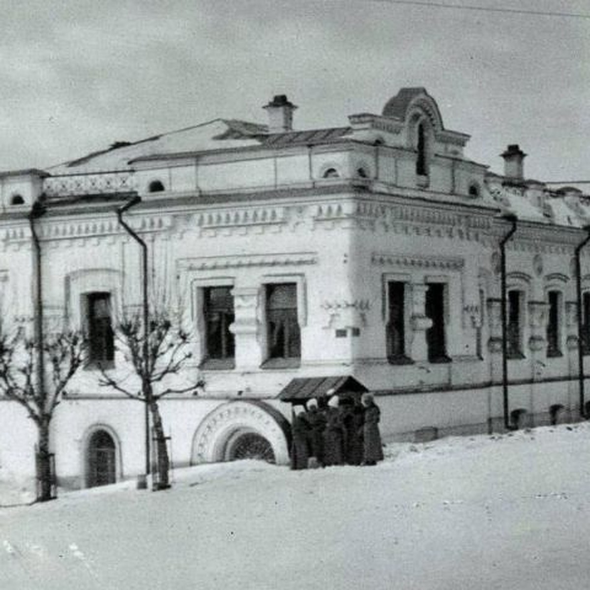 В Екатеринбурге предложили восстановить дом, в котором была убита царская  семья - KP.RU