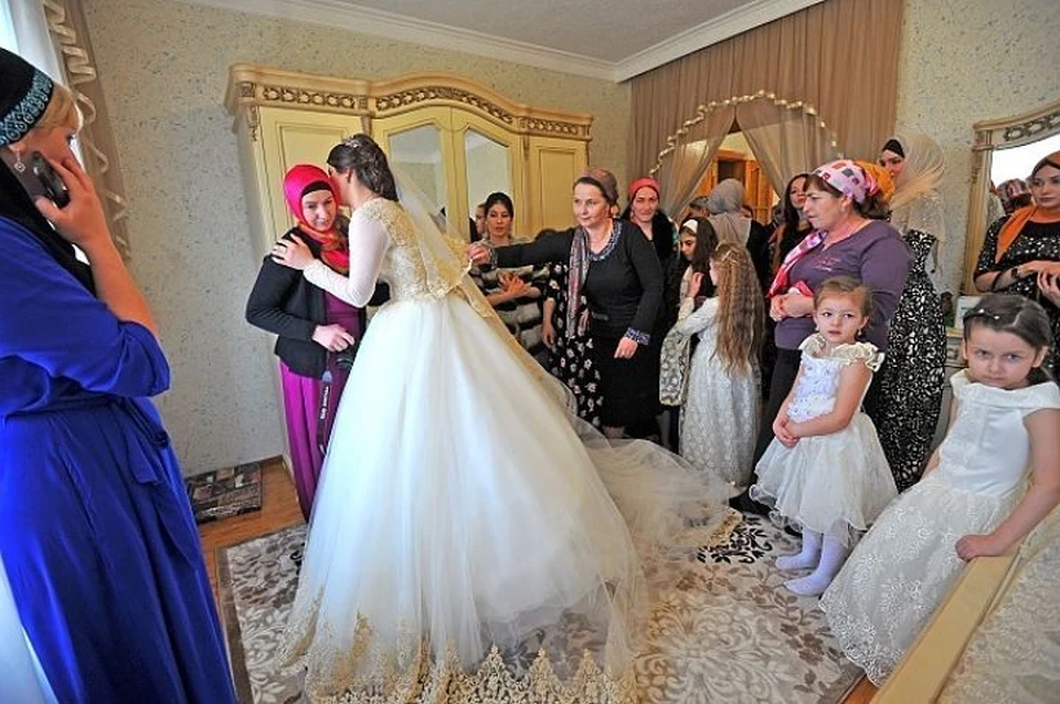 Свадьба 199 молодых пар пройдет в Грозном 5 октября.