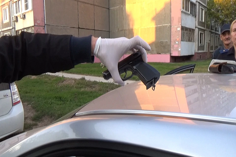 Вооруженный таксист попытался ограбить супермаркет в Хабаровске