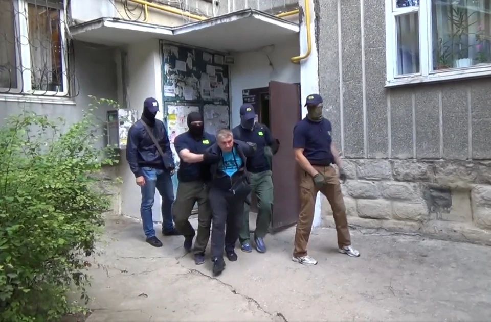 Сотрудники ФСБ задержали российского военного