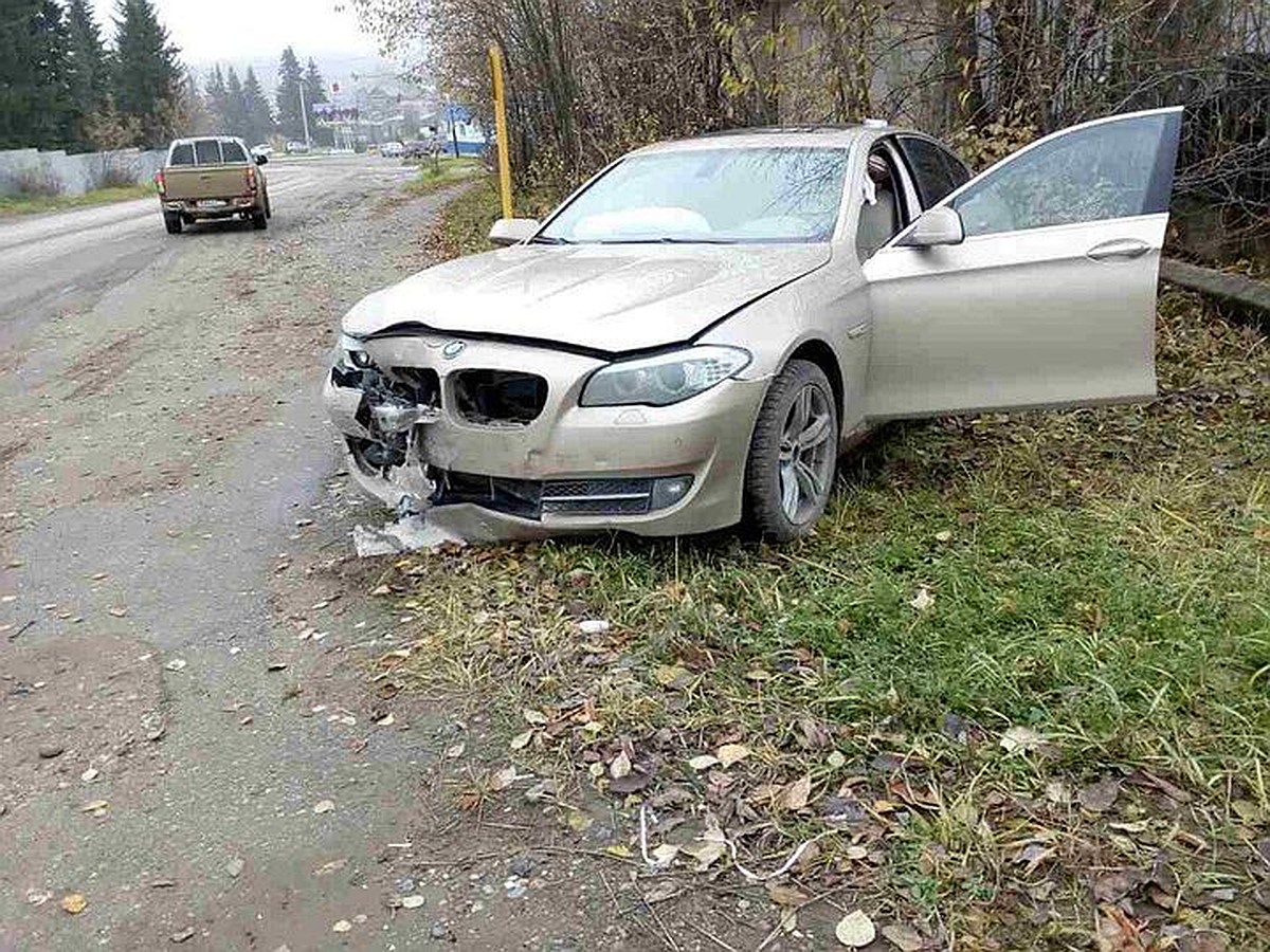 В Прикамье женщина на BMW врезалась в «Ладу»: 2-летняя девочка в тяжелом  состоянии попала в больницу - KP.RU