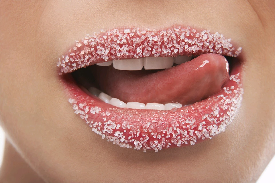 Исследования никоим образом не подтверждают, что, если человек будет употреблять больше сахара в пищу, то у него разовьется онкологическое заболевание.