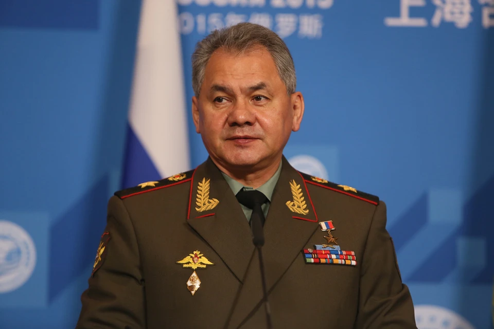 В этой обстановке, по словам Шойгу, Российская армия наращивает боевой потенциал.