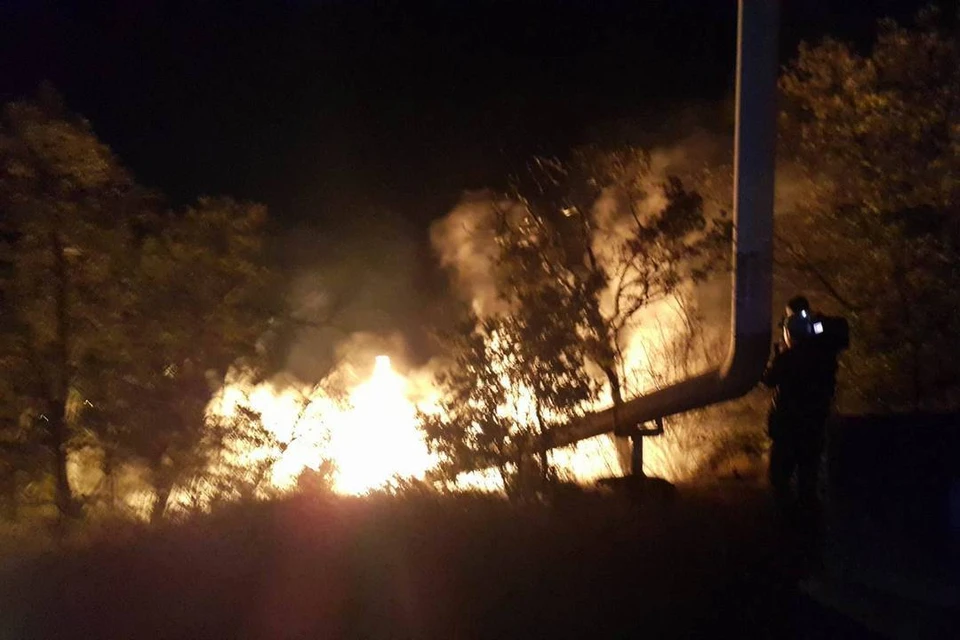 Пожар на газопроводе в районе села Запрудное.