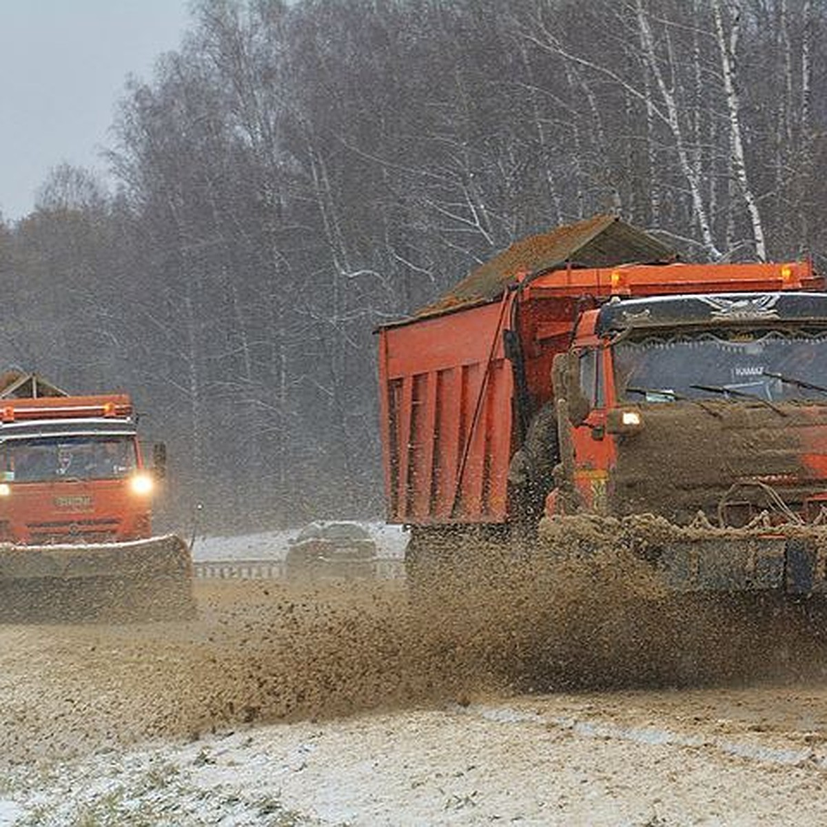 Дорожные службы Нижнего Новгорода перешли на круглосуточный режим работы -  KP.RU