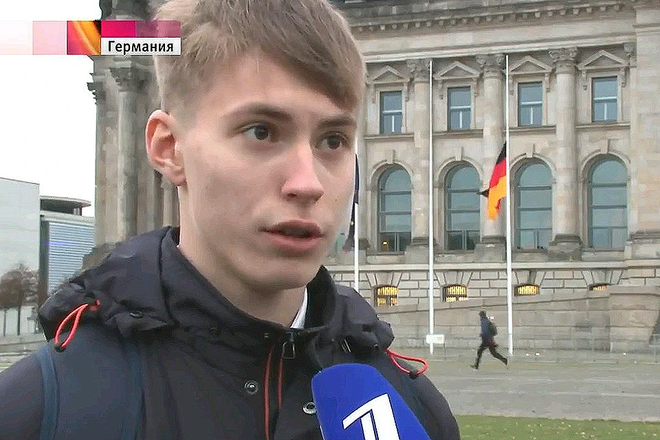 Выступивший со скандальной речью школьник Николай Десятниченко во время интервью Первому каналу.