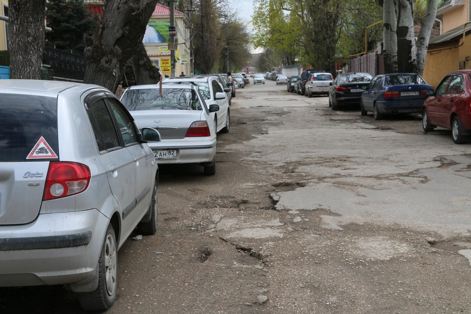 Дороги в крымской столице оказались на 41 месте в общероссийском рейтинге, а в городе-герое - на 35.