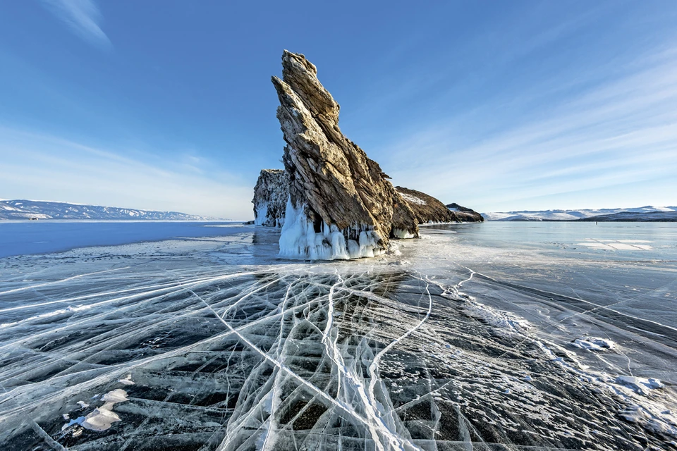 «Ледяное сафари на Байкал» – так в апреле 2015 года назвал свое фотопутешествие известный австралийский фотограф Байрон Пракстон Фото: Сергей Пестерев