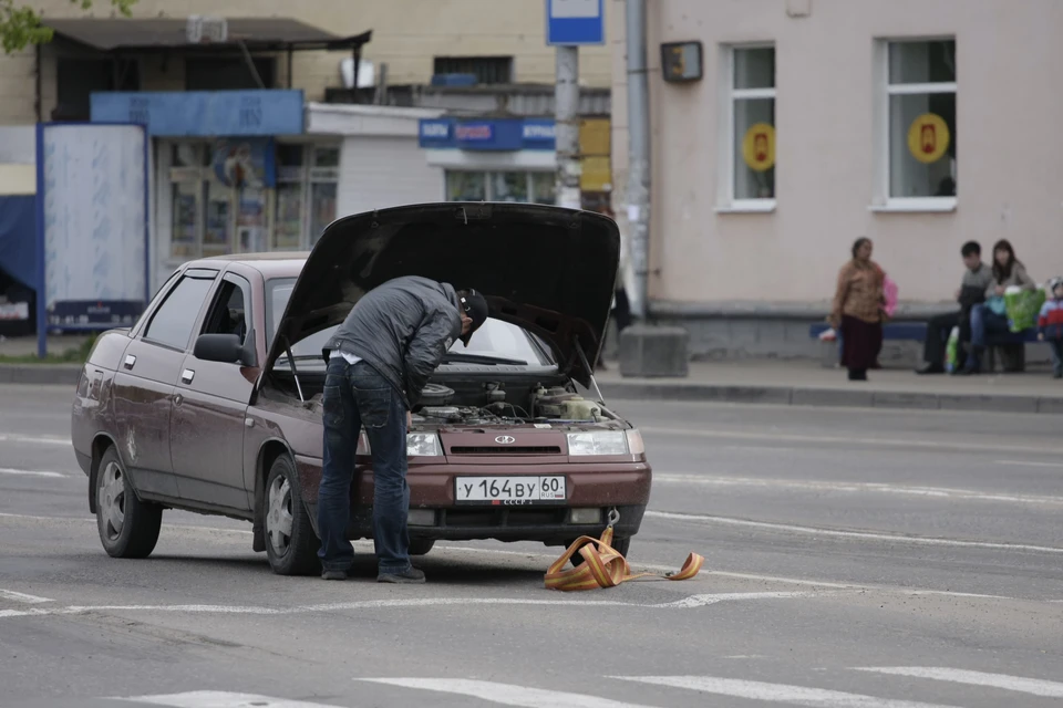 Псковские автоблогеры обсудили сложности дорожного движения в городе на дискуссионной площадке "Комсомолки"