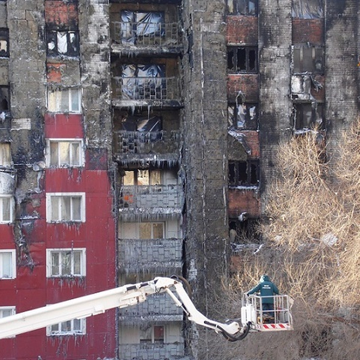 Тюменцам, пострадавшим от пожара в многоэтажке на Олимпийской, окажут  помощь - KP.RU