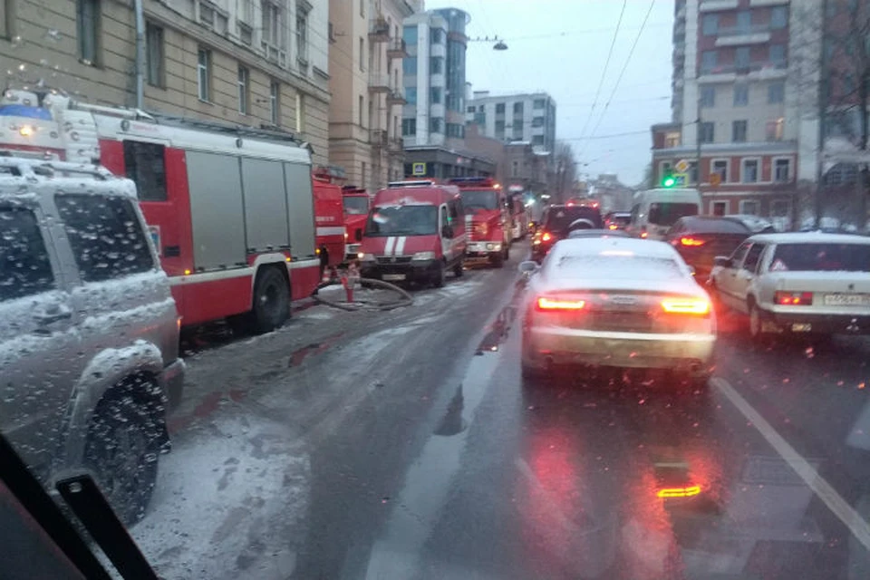 Пожару тушили сегодня утром. ФОТО: "ДТП и ЧП l Санкт-Петербург l Питер Онлайн l СПб"