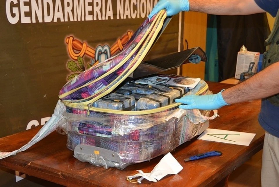В ходе полицейской операции на территории российской дипмиссии было обнаружено 389 килограммов кокаина ФОТО сlаrin.cоm