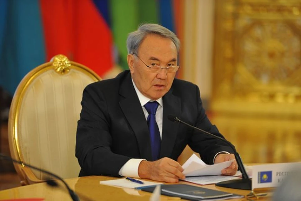 Нурсултан Назарбаев потребовал чтобы чиновники общались с народом только на казахском