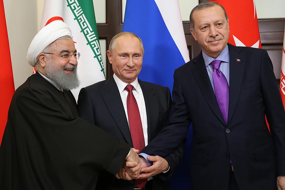 Хасан Рухани, Владимир Путин и Реджеп Эрдоган во время встречи в Сочи, ноябрь 2017 г.