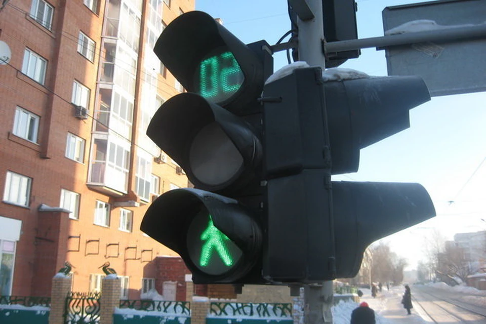Идея внедрения "Умных светофоров" в Новосибирске поднимается не первый год, но светофоры так и не заработали.