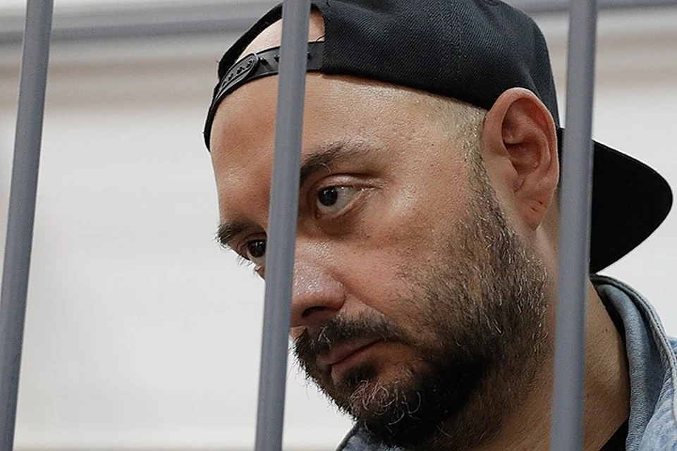 Суд продлил домашний арест Серебренникова и Аксельбаум до 19 июля