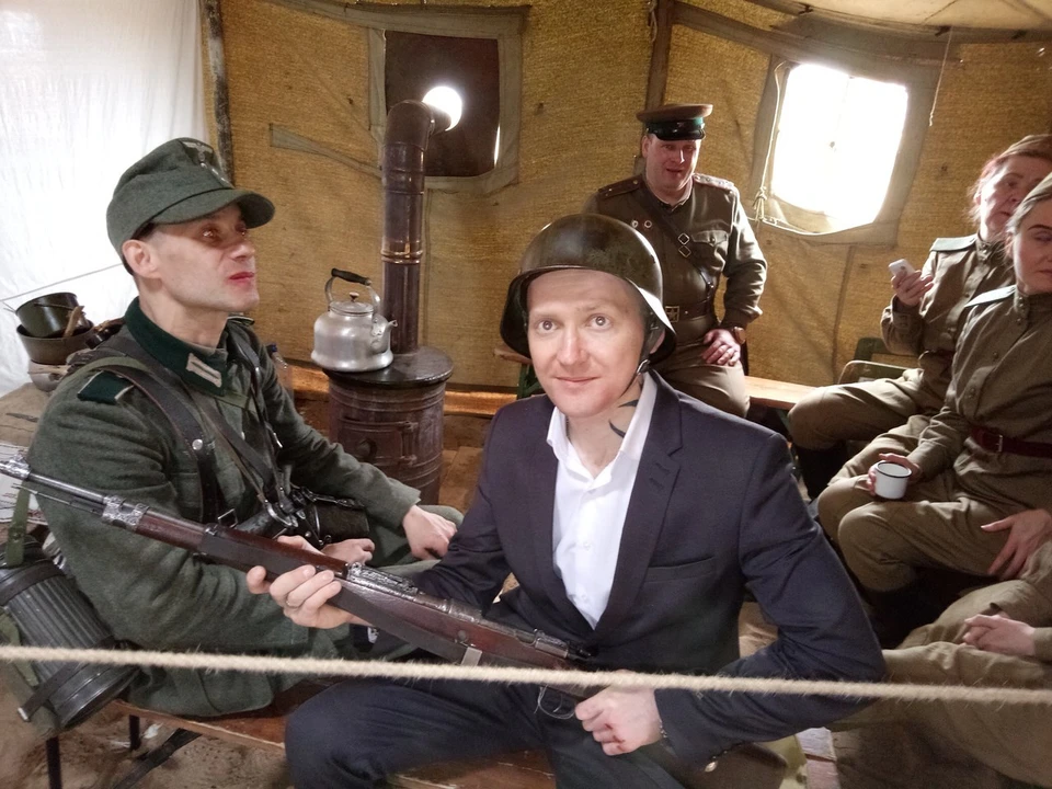 Петр Назаров любит стрелять и даже после "боевого ранения" не отказал себе в этом удовольствии Фото: из личного архива героя публикации