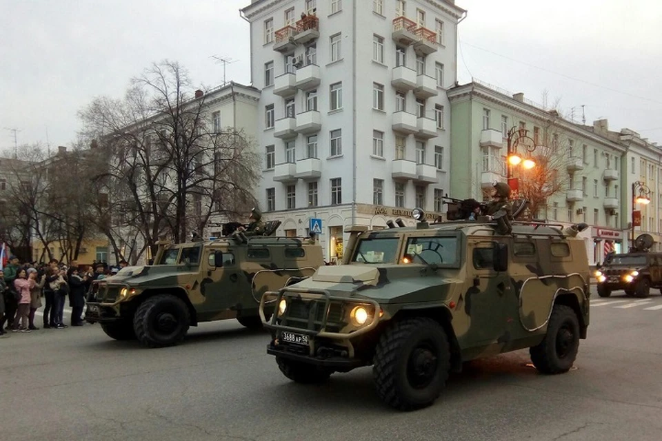 На Центральной площади Тюмени прошла первая репетиция Парада Победы