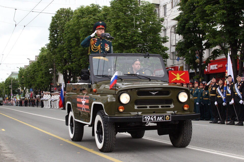 После Крымской весны в Симферополь вернулись военные парады