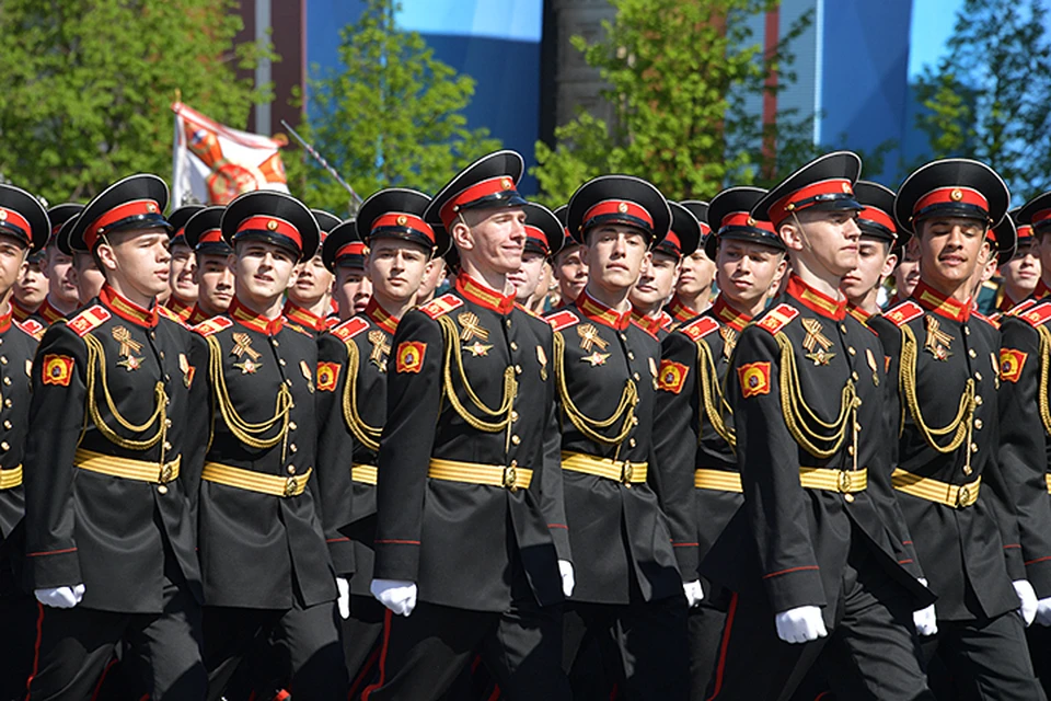 Сегодня в России существует более 200 учреждений кадетского типа