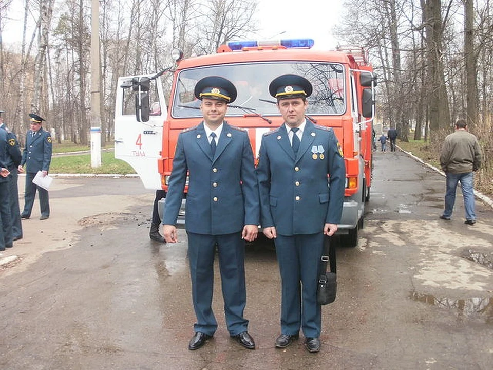Виктор Баранов (справа) со своим приятелем