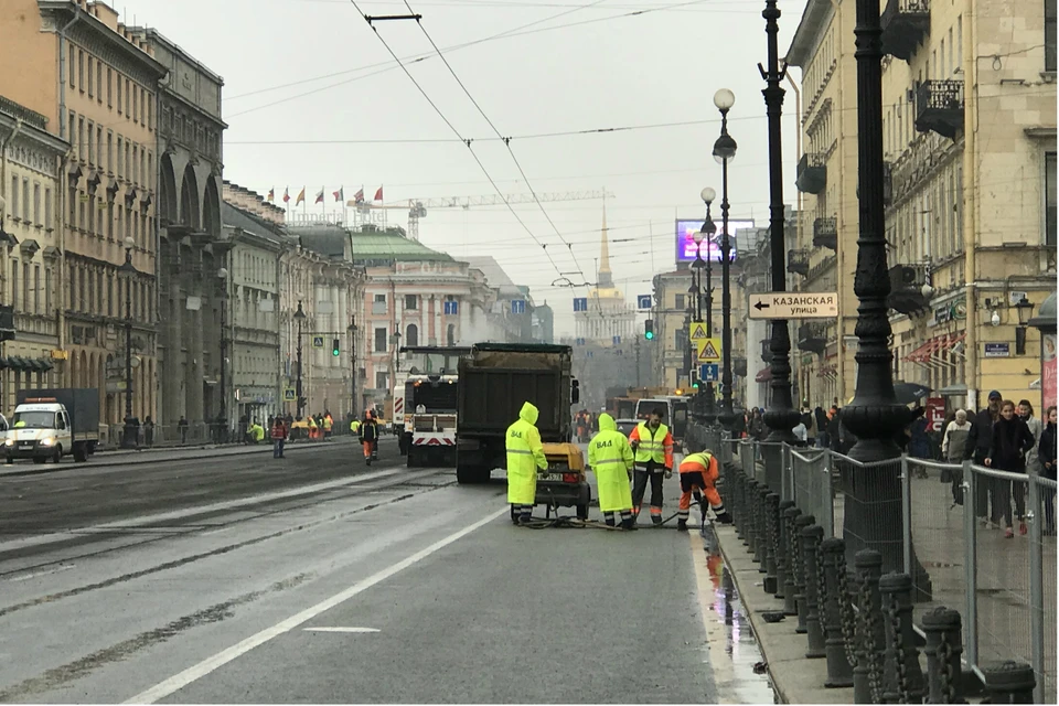 В конце месяца дорожники вернутся на Невский