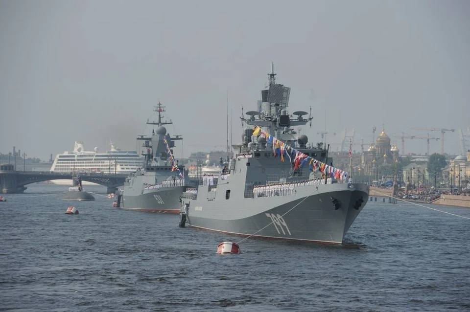 В Северной столице состоялась сводная репетиция военно-морского парада.