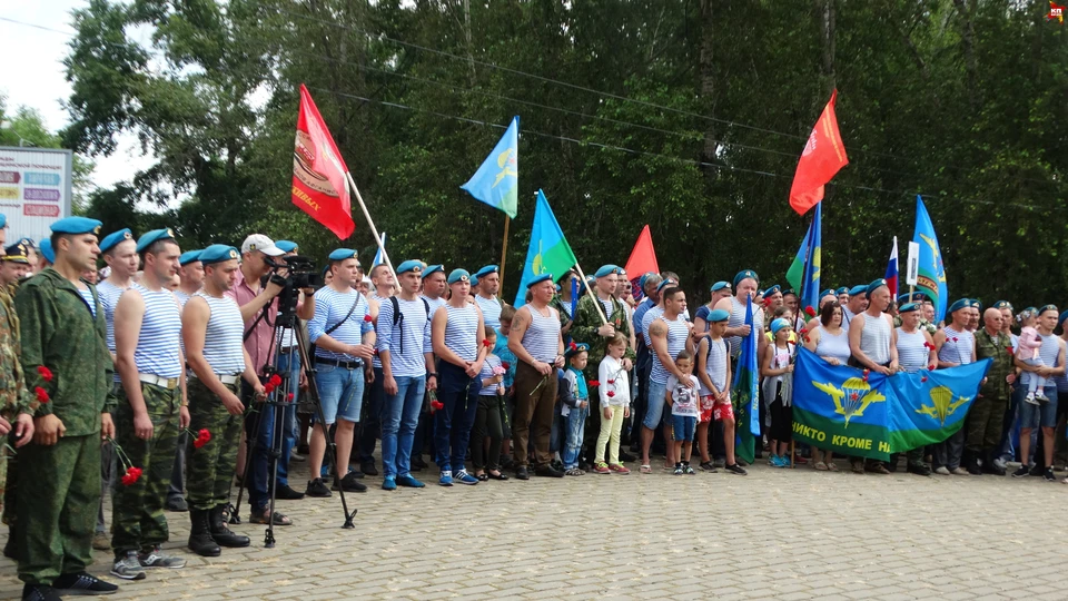 День шадринска. День ВДВ В Сыктывкаре. Союз десантников Сыктывкар. День ВДВ Таштагол. День ВДВ Эжва.