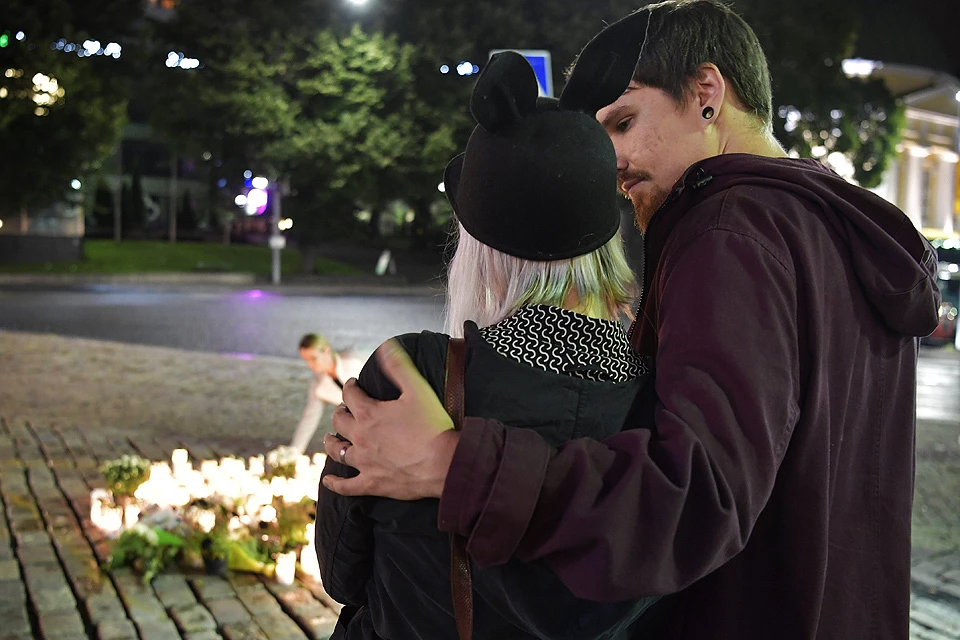 Финский город Турку вспоминает жертв теракта 2017 года.