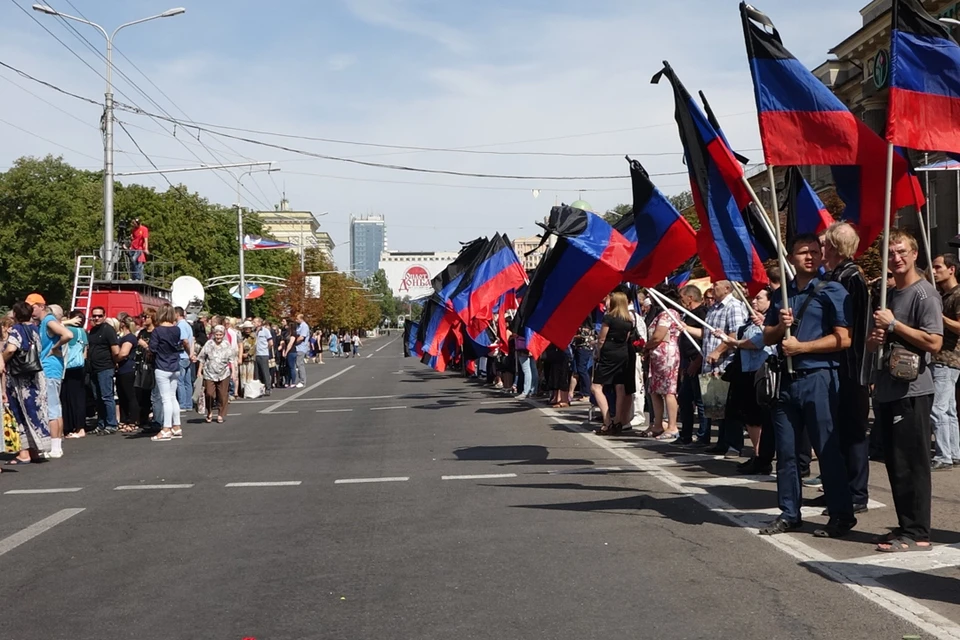 Сдаваться и отступать на Донбассе не собираются.