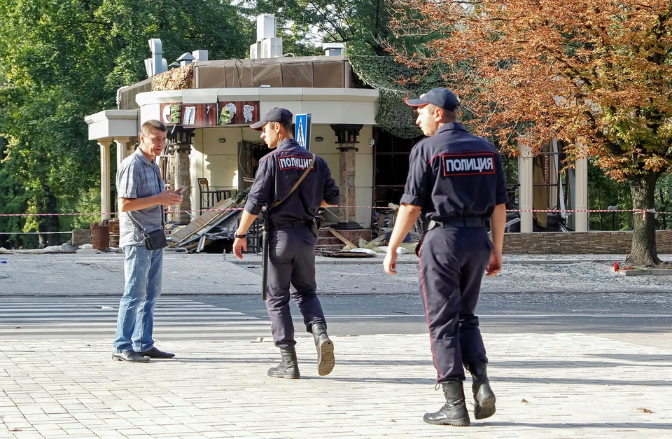 Полиция ДНР объявила в розыск подозреваемых в причастности к взрыву у кафе "Сепар".