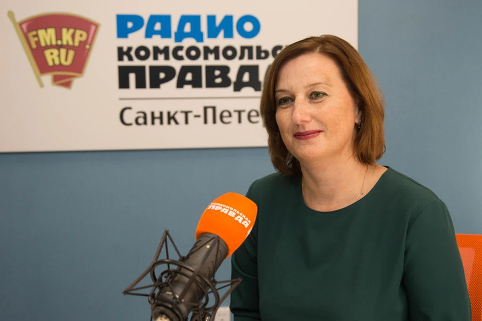 Елена Танчук в студии радио «Комсомольская Правда в Петербурге»