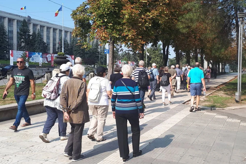 Группы иностранных туристов в Кишиневе уже никого не удивляют