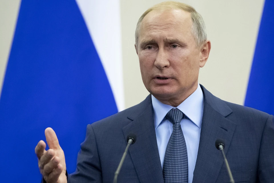 Путин во время форума во Владивостоке рассказал, что не собирается уходить с поста президента